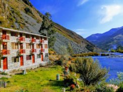 Huancaya hotel las lagunas ecolodge